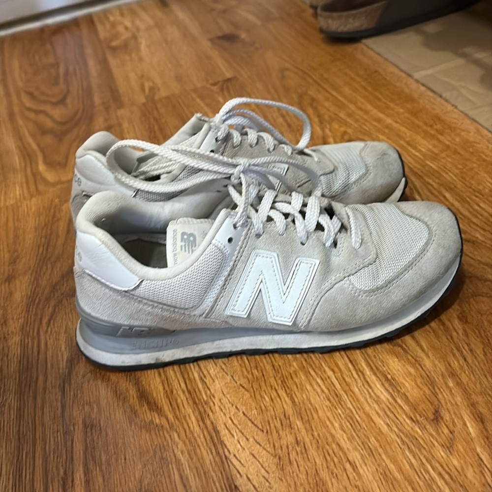 New balance women’s 574